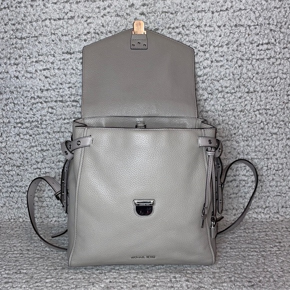 lululemon backpack to tote Lululemon Dual Function Backpack To Tote 18L Review